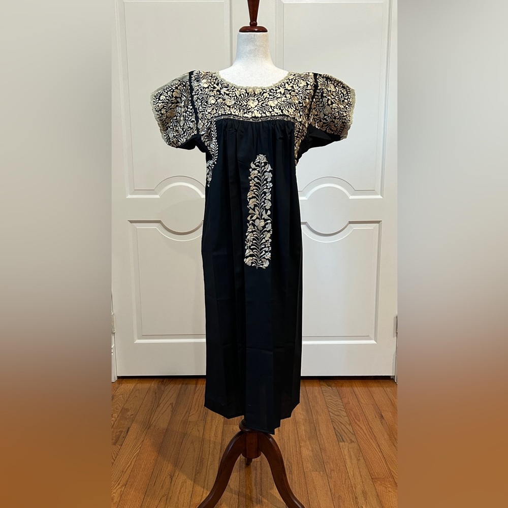 San Antonino Midi Dress,Oaxaca Mexican dress.Hand Embroidered with Silk threads.